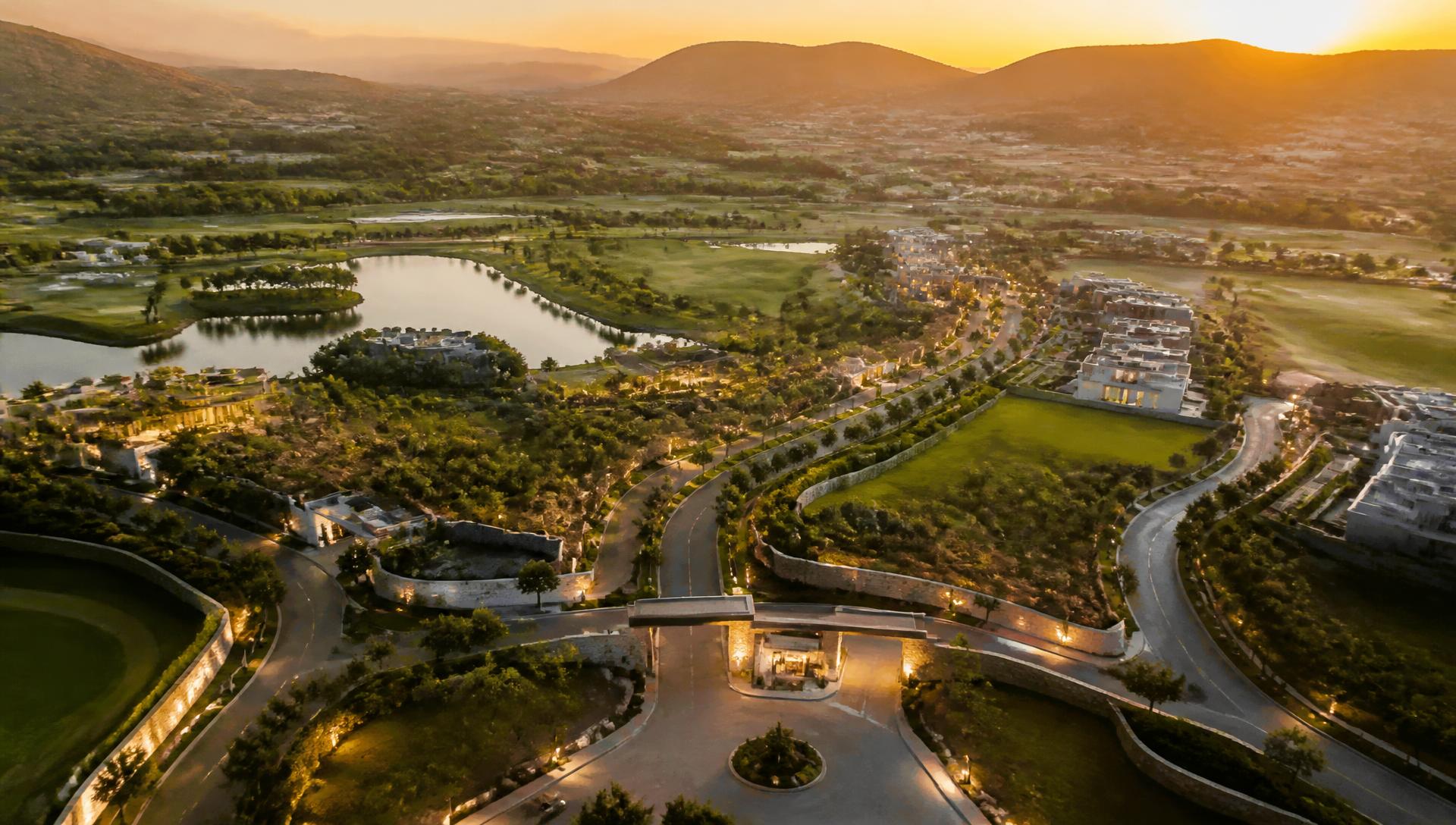 Vista aérea de Reserva La Valenciana al atardecer
